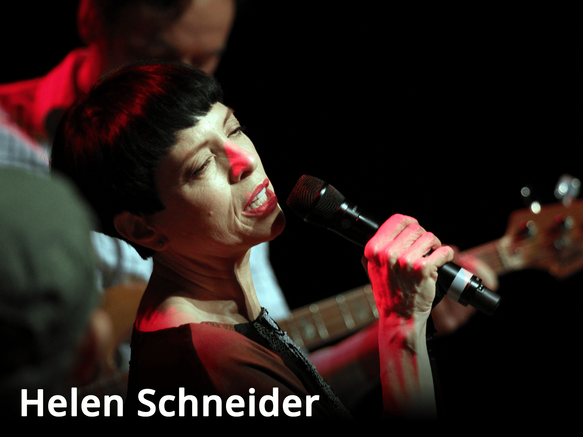 Helen Schneider bei ihrem Auftritt auf der PASS Late Year Benefiz Bühne in der Alten Oper in Frankfurt.